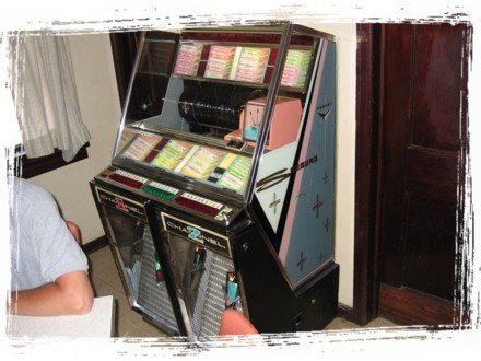 The 1959 Jukebox at Mickey Lu's